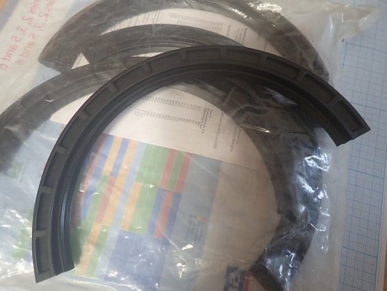 Уплотнение корпуса SKF TSN230L Seals for SNH and SNL530 For shaft diam.165(6 1/2") комплект