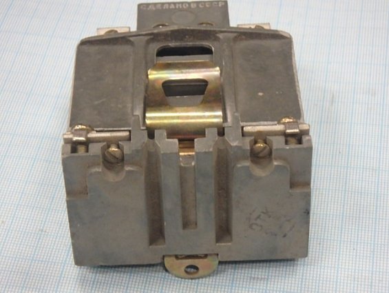 Реле электротепловое токовое ТРН-10 04 500V 0.8А 1989г.в.