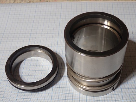 Уплотнительный узел SEALING UNIT насоса APP33-100 №100251374 LATTY Seal B182 060-130973