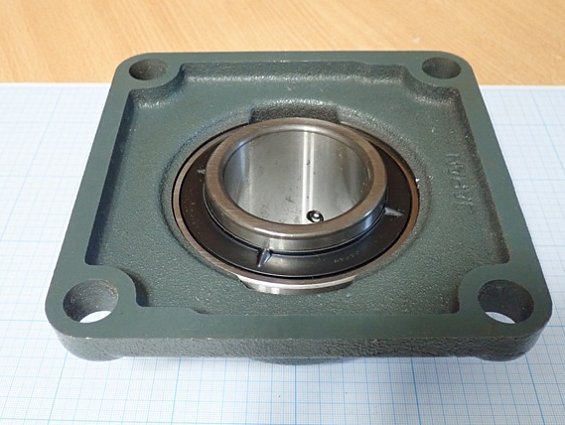 Подшипник NTN UCF212D1 без масленки и оригинальной упаковки