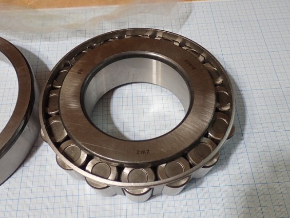 Подшипник ZWZ 30318