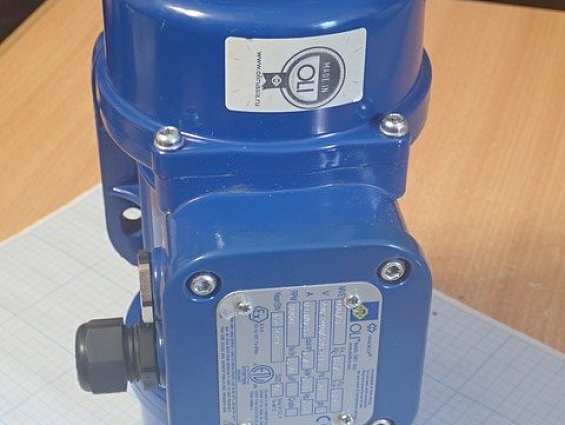 Площадочный вибратор OLI MVE-200/3 220-240/380-415V 50Hz ph3 0.61/0.35A 0.18kW 3000RPM Ex WAMGROUP