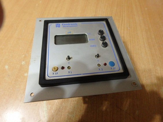 Регулятор microprocessor ph/mV&C meter ph contronic 00131-PFL 220V 50Hz 4-20mA 0-14pH