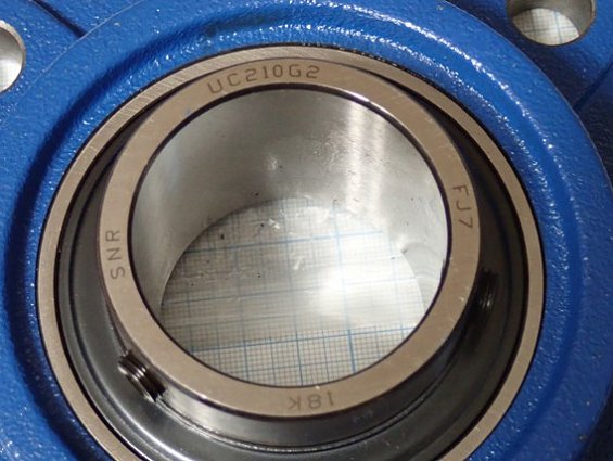 Подшипник SNR UCF.210 без оригинальной упаковки