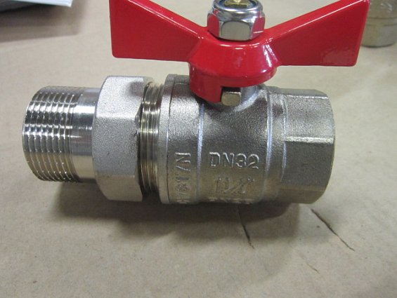 Кран шаровой латунный valtec vt.227.n.07 DN32 1 1/4" PN25 base