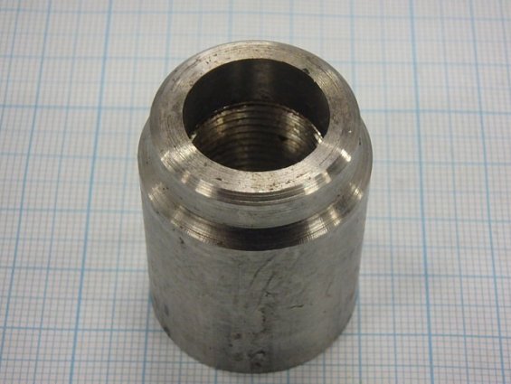 Бобышка Б.10 нержавеющая сталь 12Х18Н10Т резьба М20х1,5мм высота 40мм ВИТА.727141.001