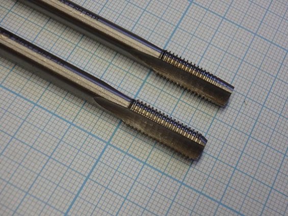 Метчик М8х1 Р18 машинно-ручной комплектный