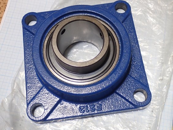 Подшипник SNR UCF.212