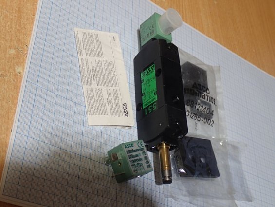 Пневмораспределитель asco g551a002ms 24VDC в сборе с двумя катушками asco scg551a002ms.24/DC НЕТ ОДН