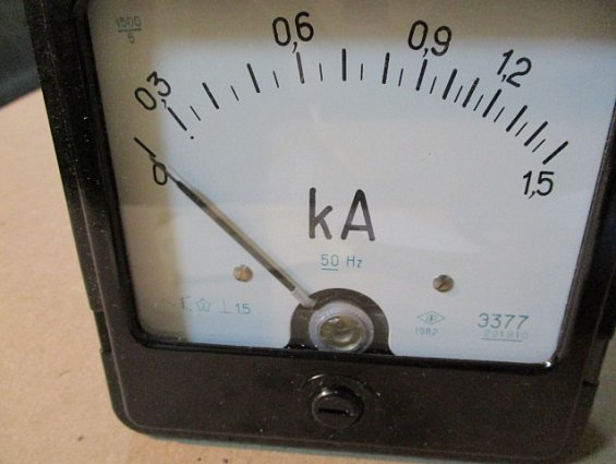 Амперметр Э377 шкала 0-1.5kA 1500/5 50Гц Класс точности 1.5 1982г.в СДЕЛАНО В СССР