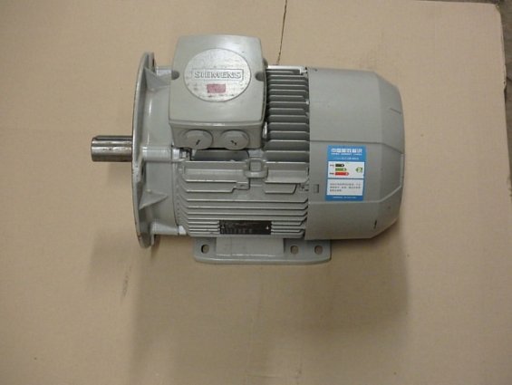 Электродвигатель siemens 3~mot 1Le10011cb033Jb4z 1Le1001-1cb03-3Jb4-z 132S 5.5kW 1465min-1 380/660V